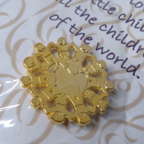 Set Of 4 Jesus Loves The Little Children, All The Children Of The World Pins - Picture 4 of 14